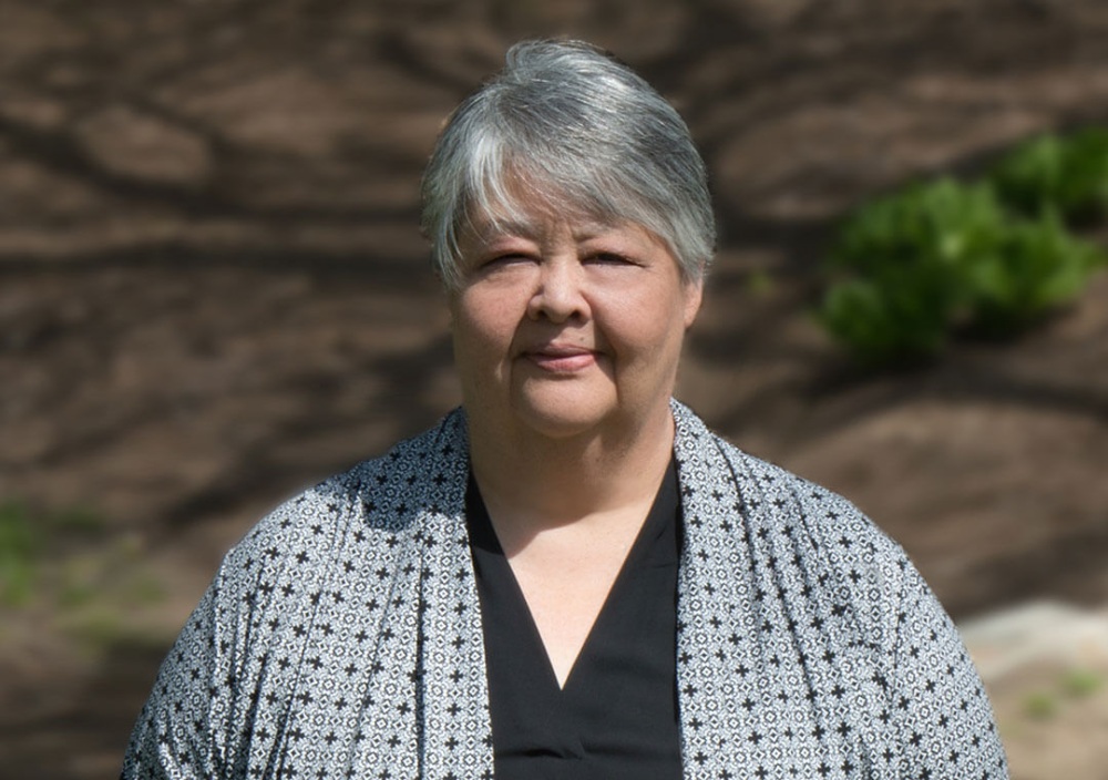 Sandra Smithey headshot.