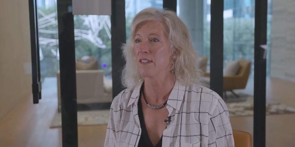 Kim Dehmel headshot.